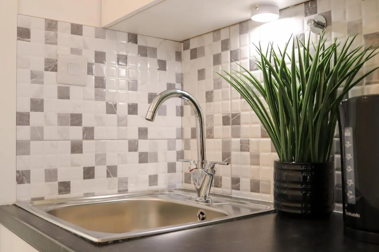 Heathrow Airport Studios With En-Suite Southall